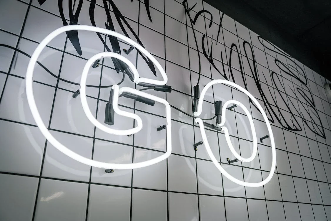 vintage-neon-signs-go-energy-efficient