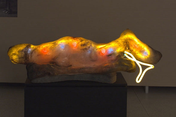 zdenĕk-pešánek's-'spa-fountain'-a-vintage-neon-masterpiece