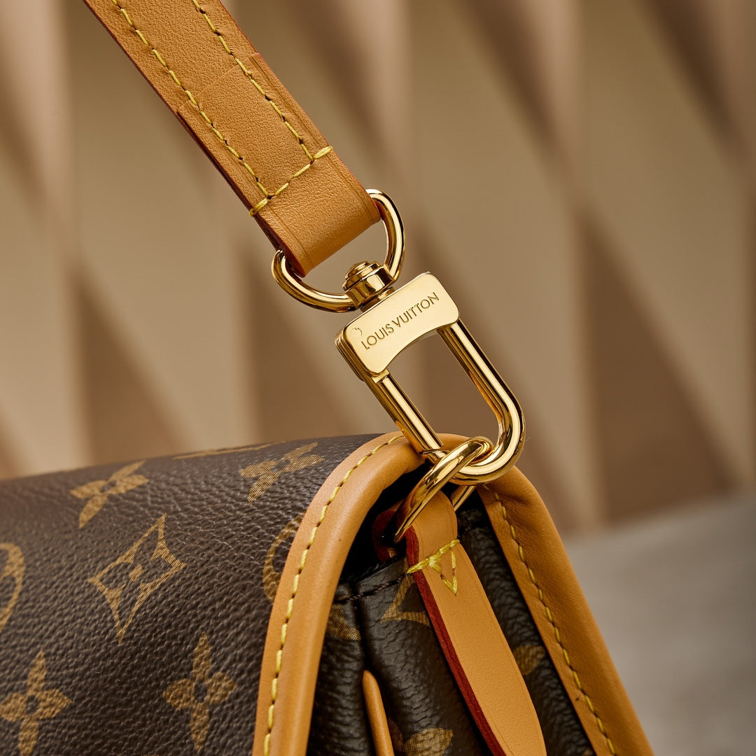 Túi Louis Vuitton Diane Satchel (M45985) 