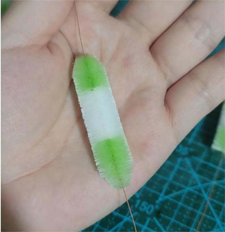 Fluffy velvet strip made with untwisted silk thread