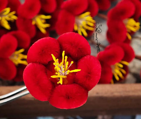 Fluffy Ronghua(Velvet Flowers) made with thickened untwisted thread