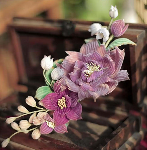 Fine velvet strip Ronghua(Velvet Flowers) made with Xiang embroidery thread with ice sand texture