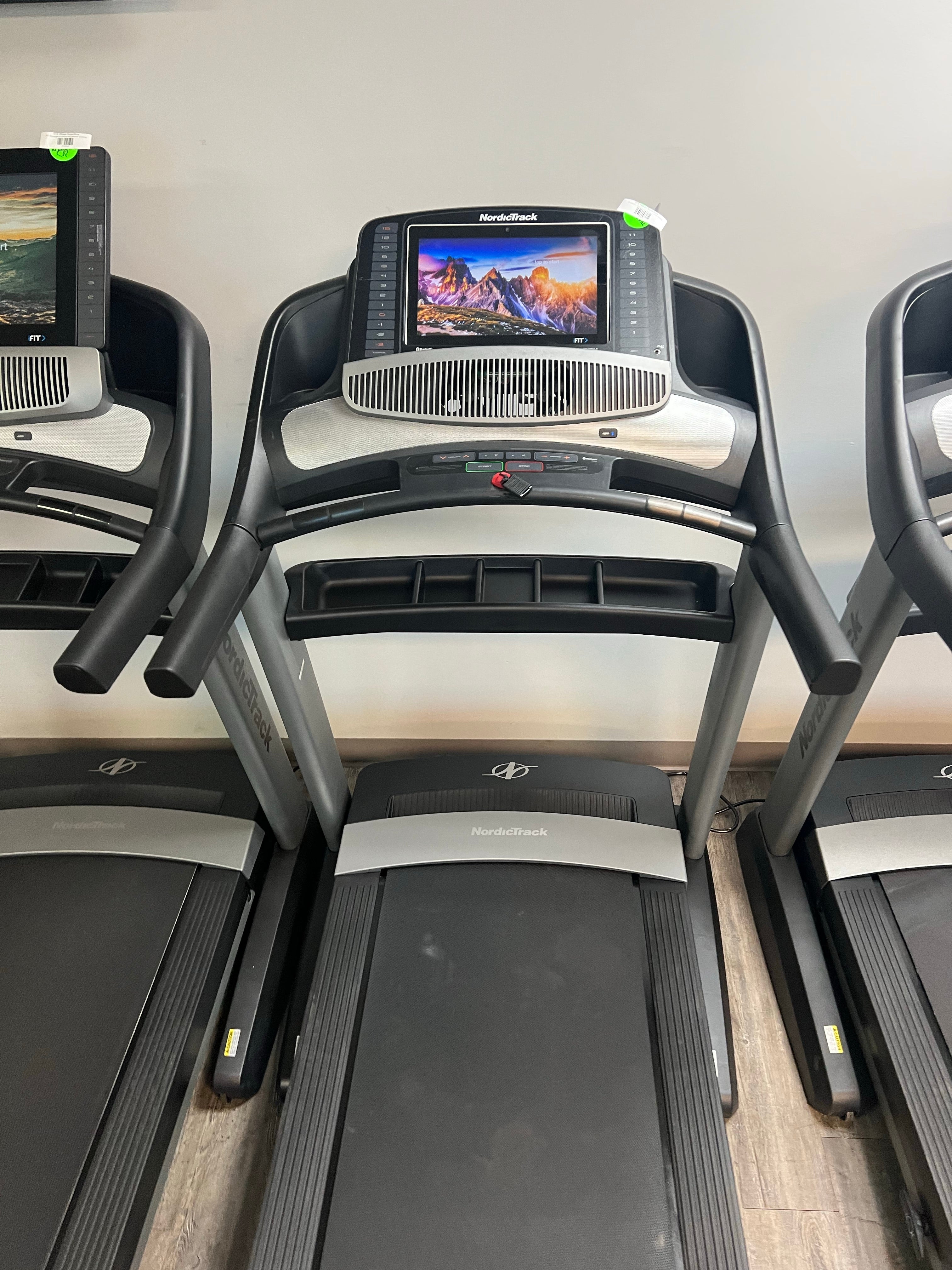 2021 Nordictrack 2450 Commercial Treadmill