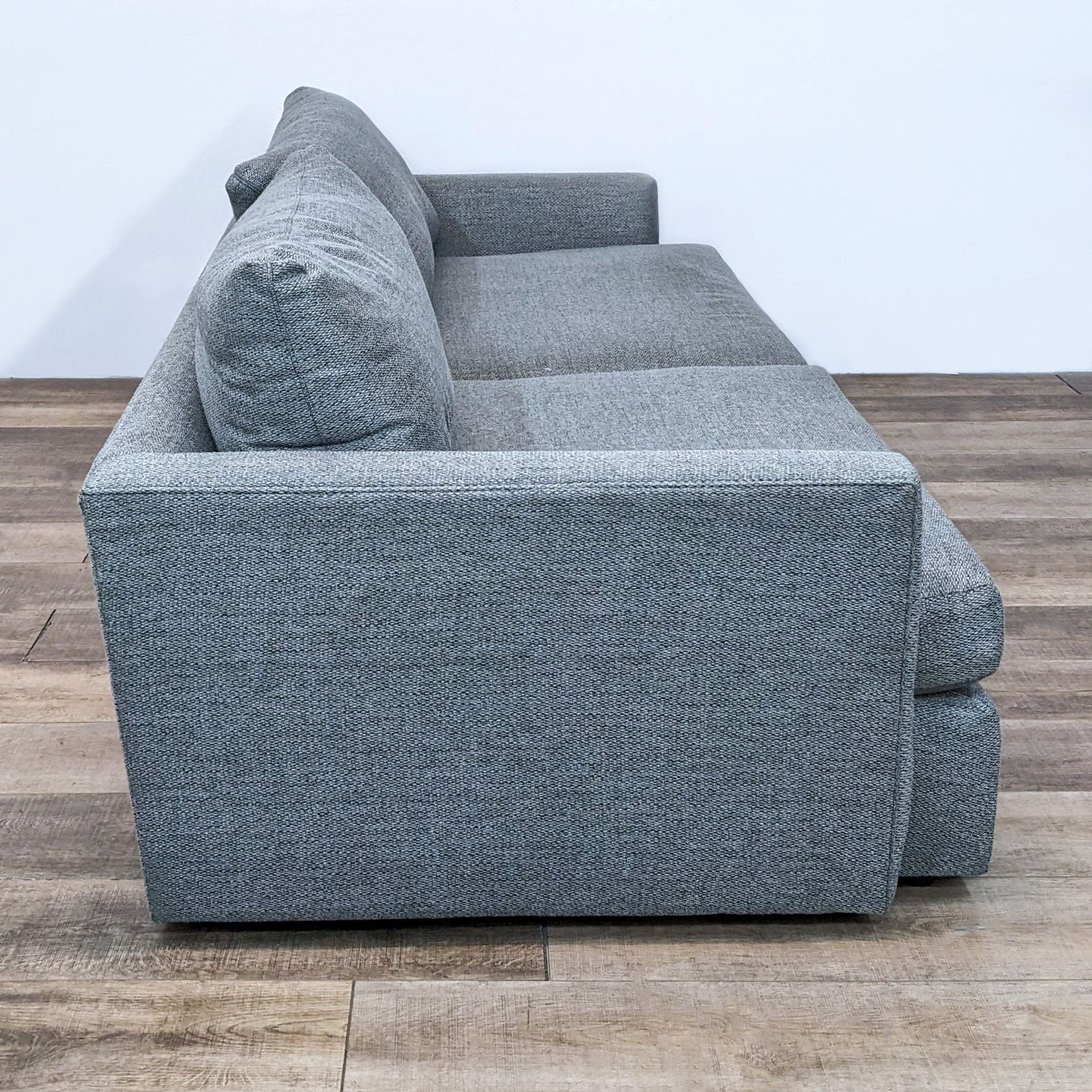 Crate And Barrel Lounge Deep Sofa