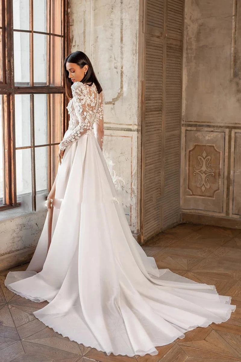 Beautiful Luxury Bohemian High Fork Wedding Dresses A Line High Neck Lace Tulle Beach Bridal Gown Long Sleeves Sweep Train New