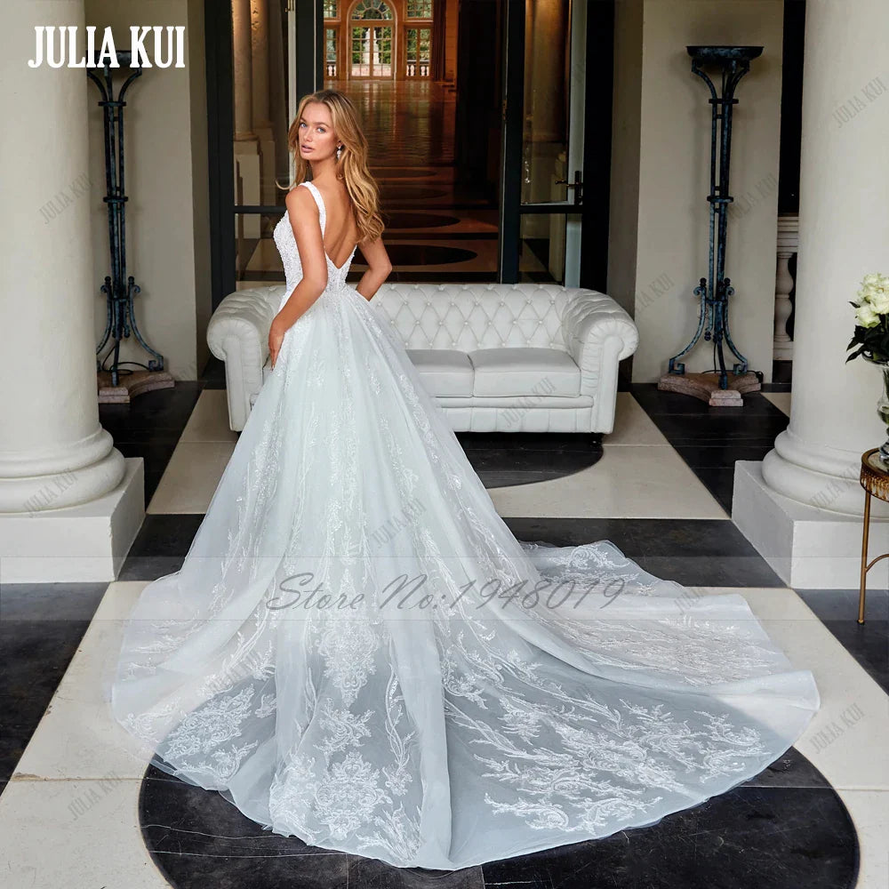 Julia Kui Romantic Deep V-Neck Trumpet Wedding Dress Beading Appliques Lace aghetti Straps 2 In 1 Bridal Gowns Removable Train