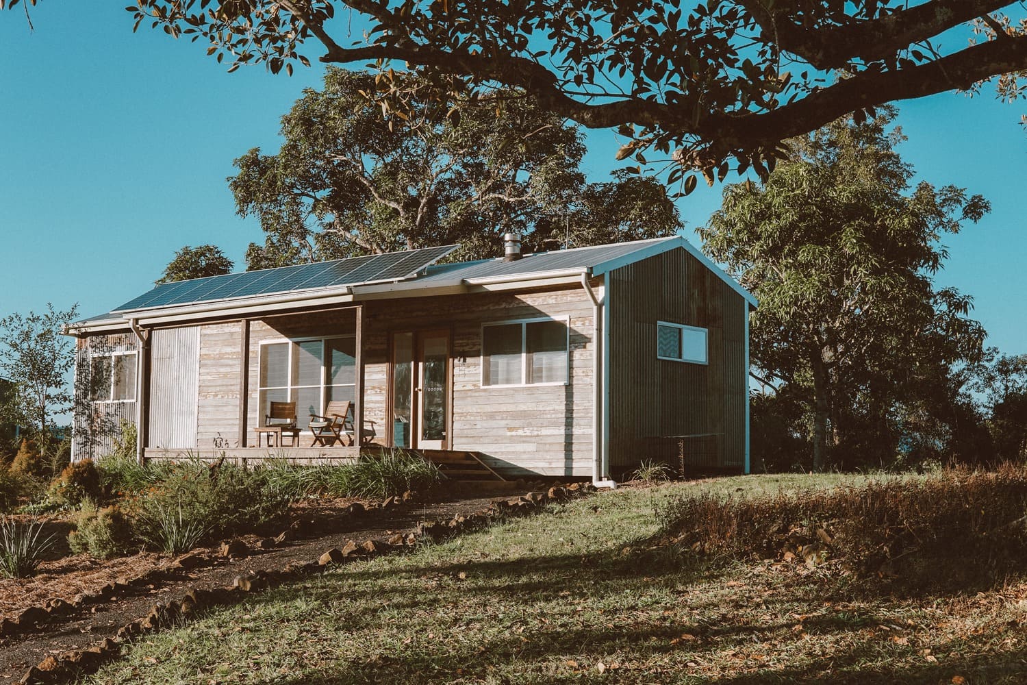 what is a solar powered off grid cabin