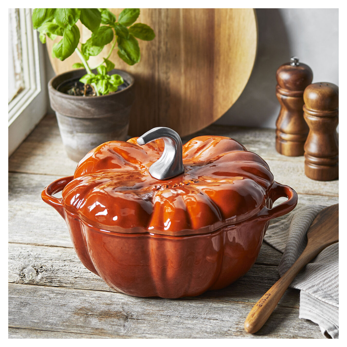 Staub Cast Iron - Specialty Shaped Cocottes 3.5-Qt Pumpkin Cocotte - Burnt Orange W/ Stainless Knob