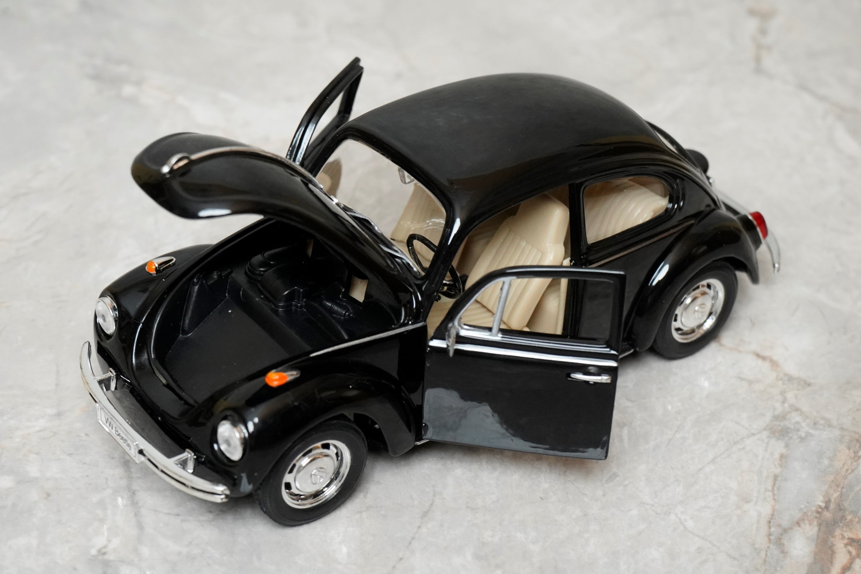 17cm Volkswagen Beetle Classic 1:24 Diecast Car Model By Welly