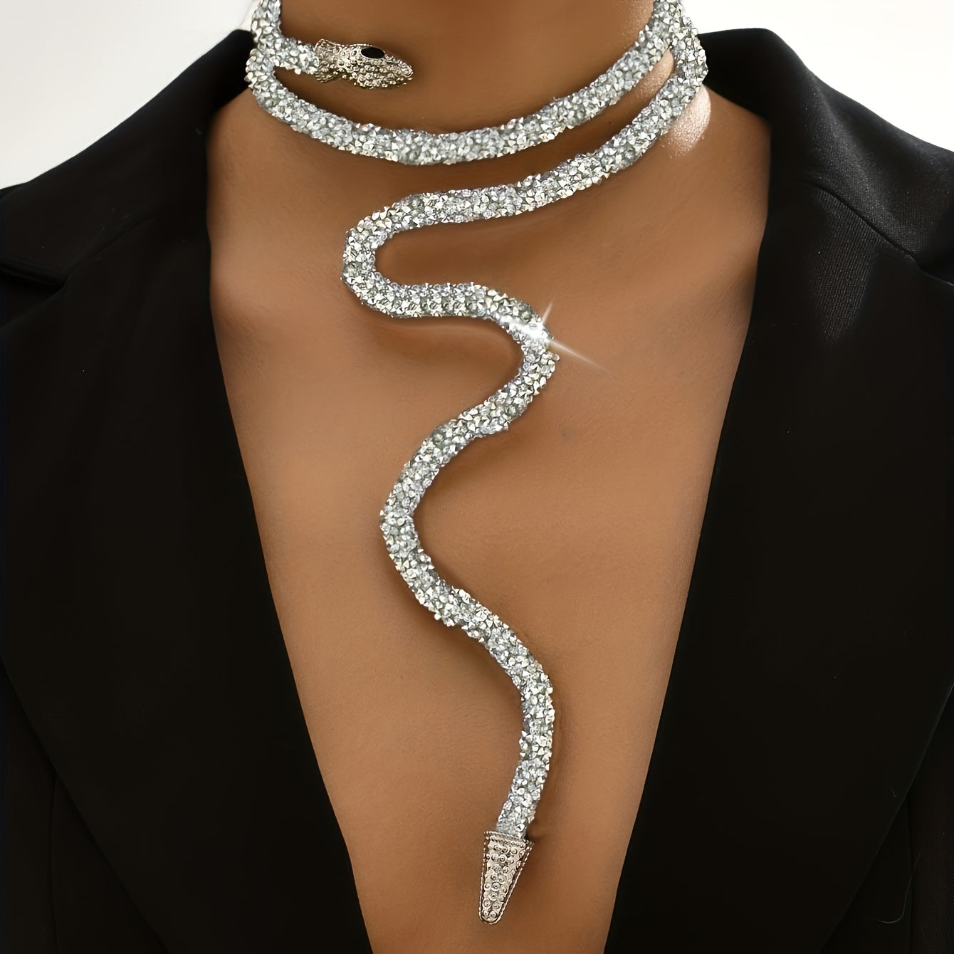 White Color Necklace Random Adjustable Simulation Snake Rhinestone Collar Necklace Punk Gothic Bling Bling Neck Jewelry Decor