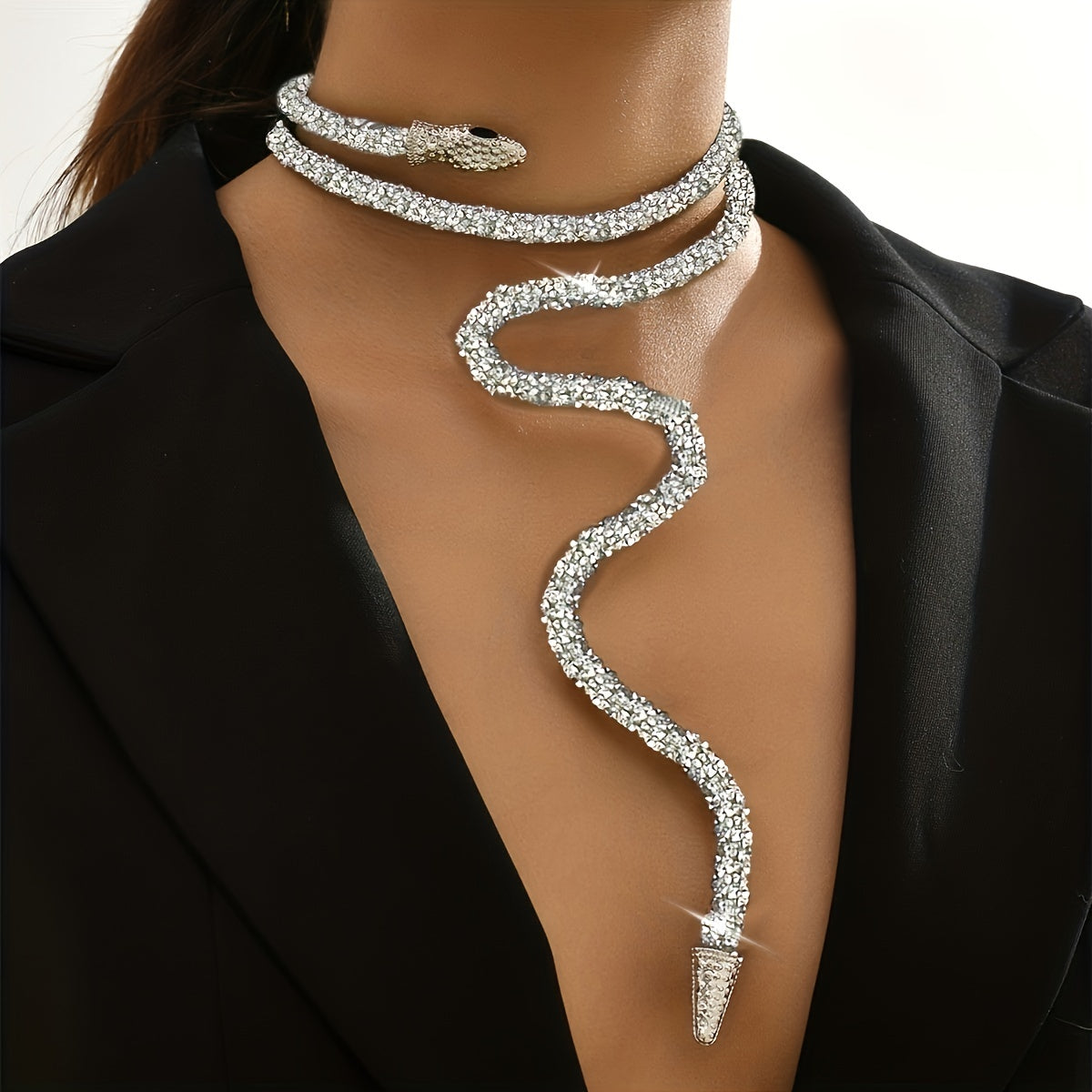 White Color Necklace Random Adjustable Simulation Snake Rhinestone Collar Necklace Punk Gothic Bling Bling Neck Jewelry Decor