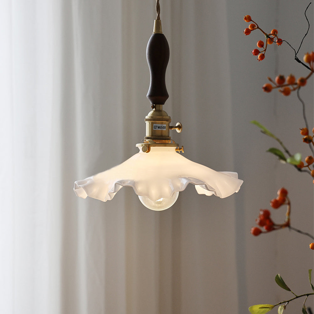 Vintage Elegance Pleated Glass Pendant Lamp