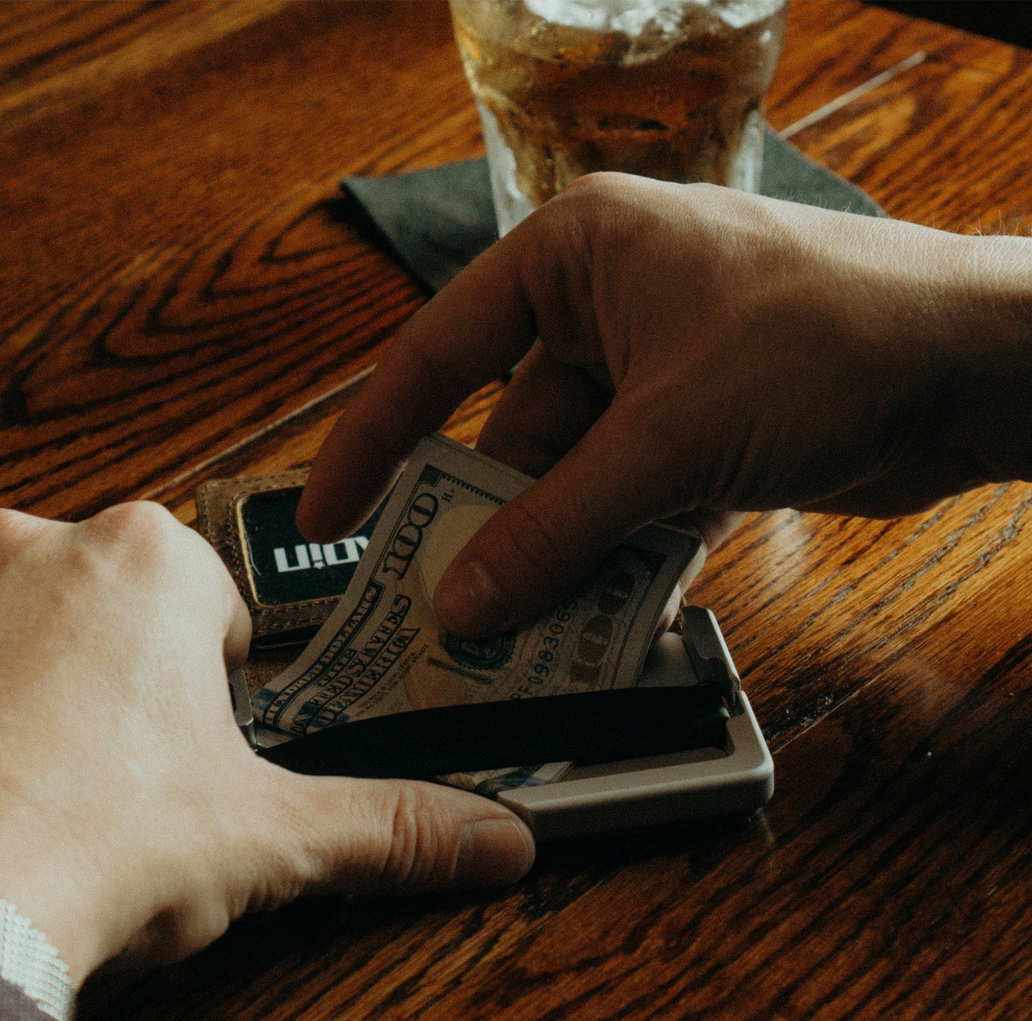 aluminum wallet