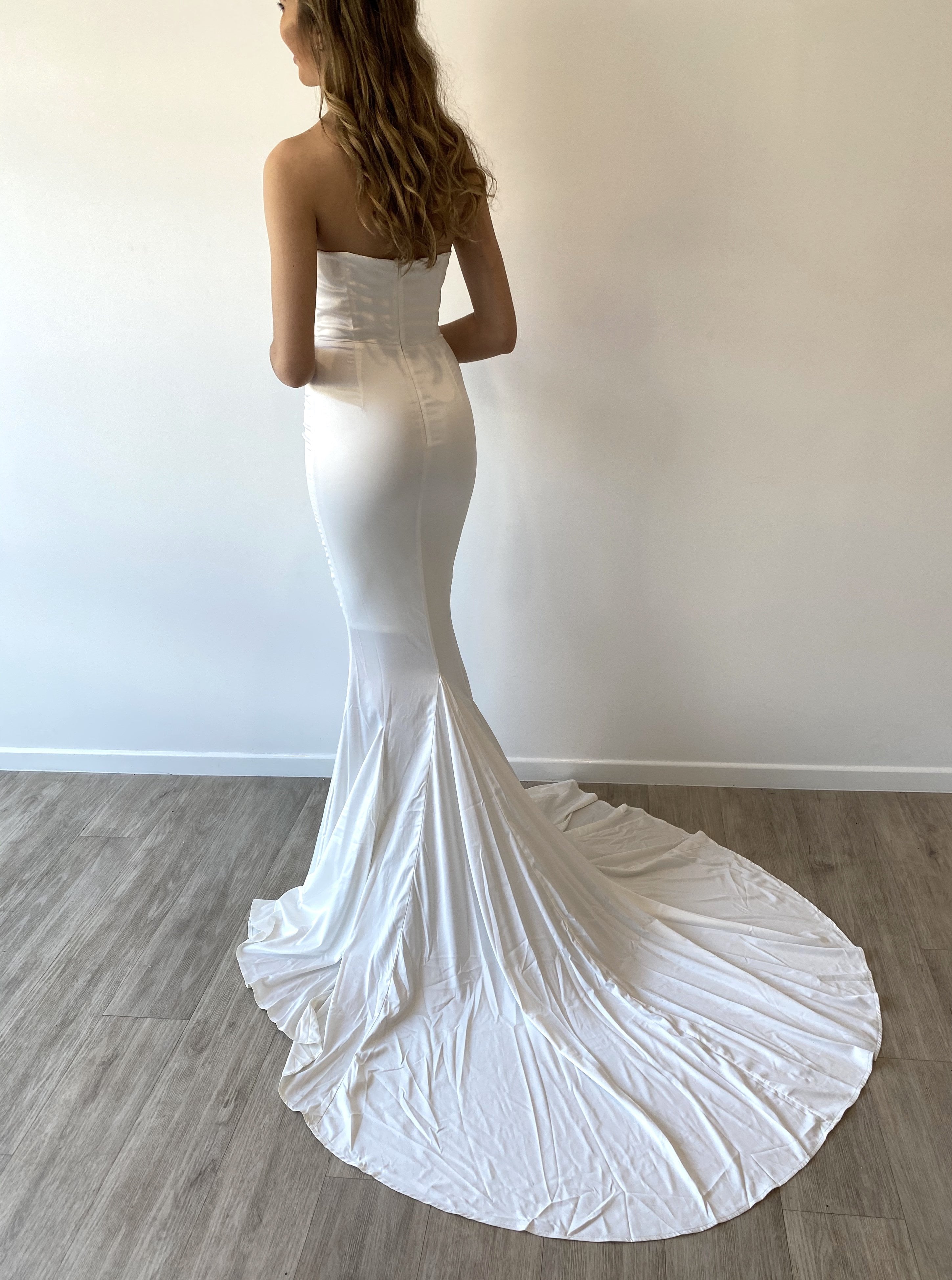 Sample Gown 069