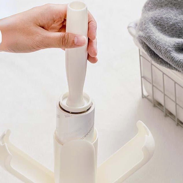 Portable Creamy White Cleaning Sweater Sticky Roller Brush Cleaning Tool Travel Camping With 2 Pcs Sticky Paper