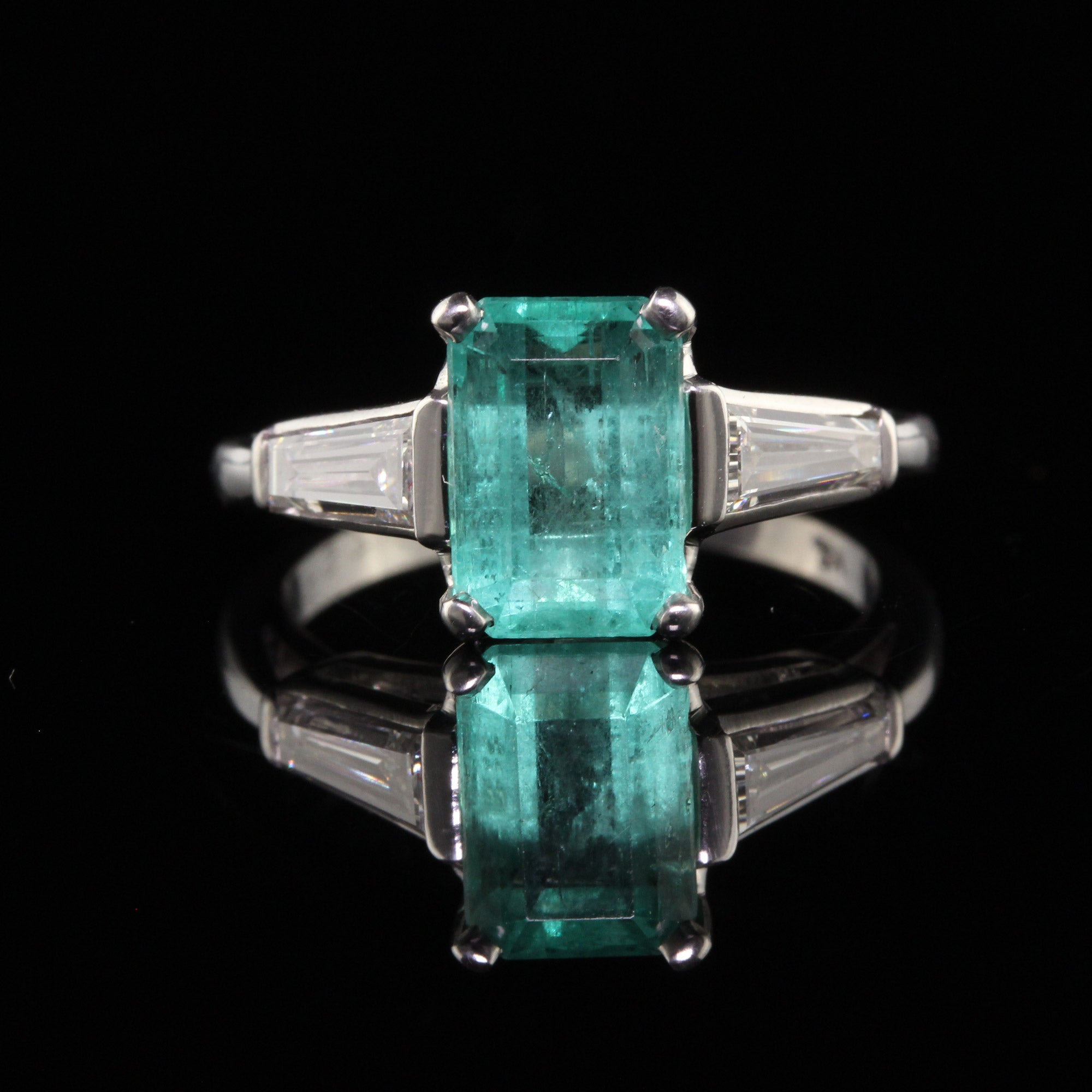 Vintage Retro Platinum Colombian Emerald Diamond Baguette Engagement Ring