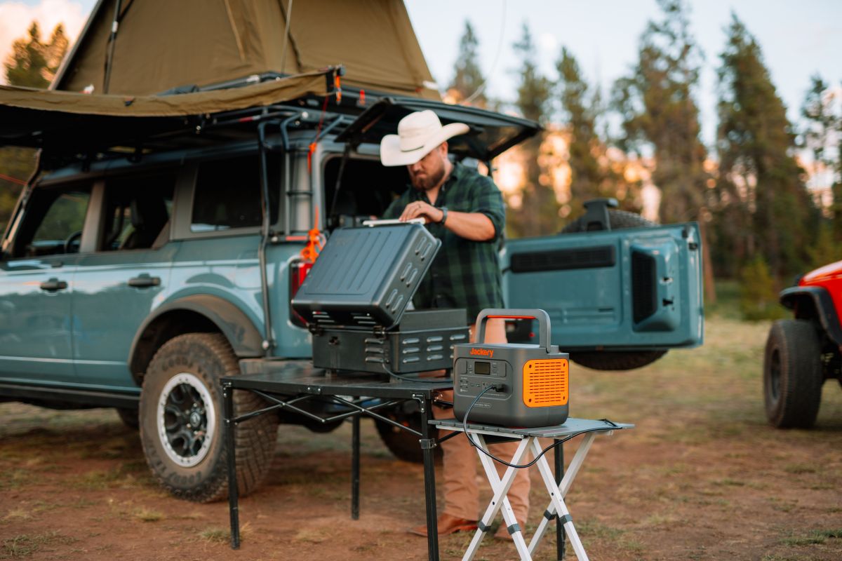 Best for Most Appliances- Jackery Solar Generator 1000 Pro