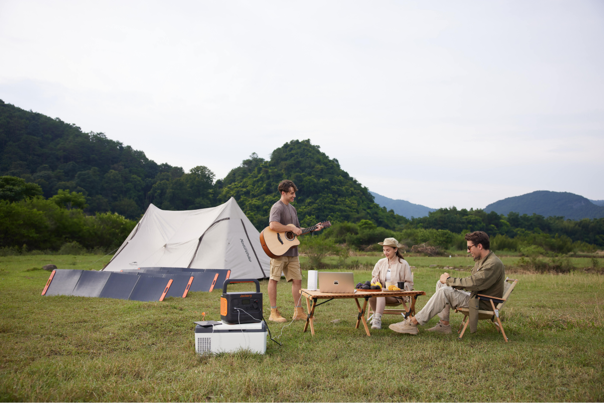 Best for Most Computers- Jackery Solar Generator 1000 Pro