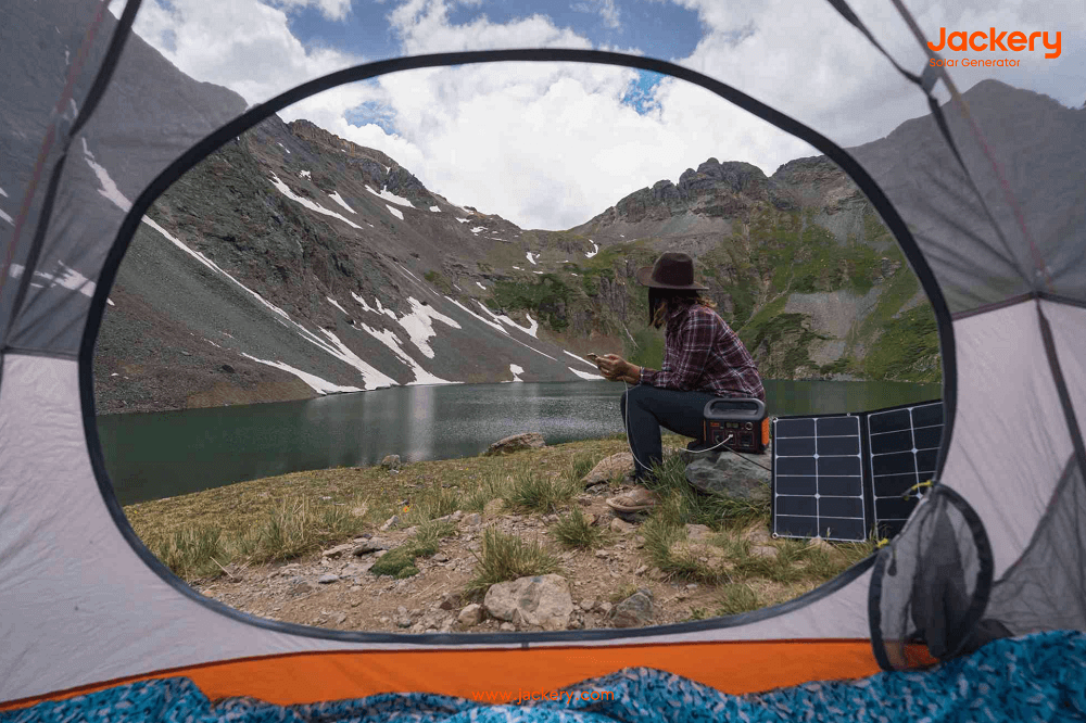 Jackery power station for trad climbing