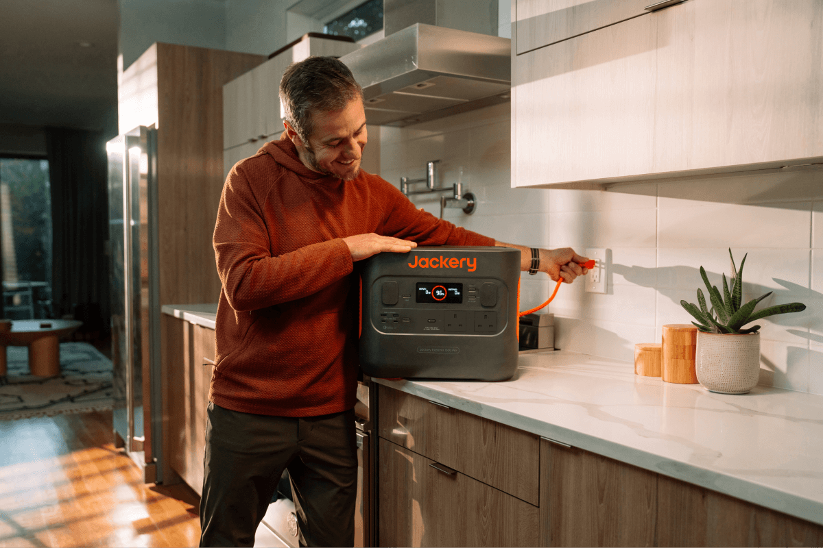 jackery explorer 1500 pro portable power station