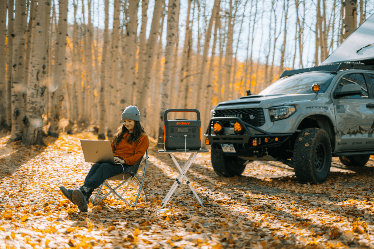 jackery explorer 2000 pro portable power station