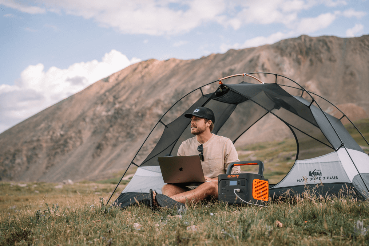 solar powered laptop