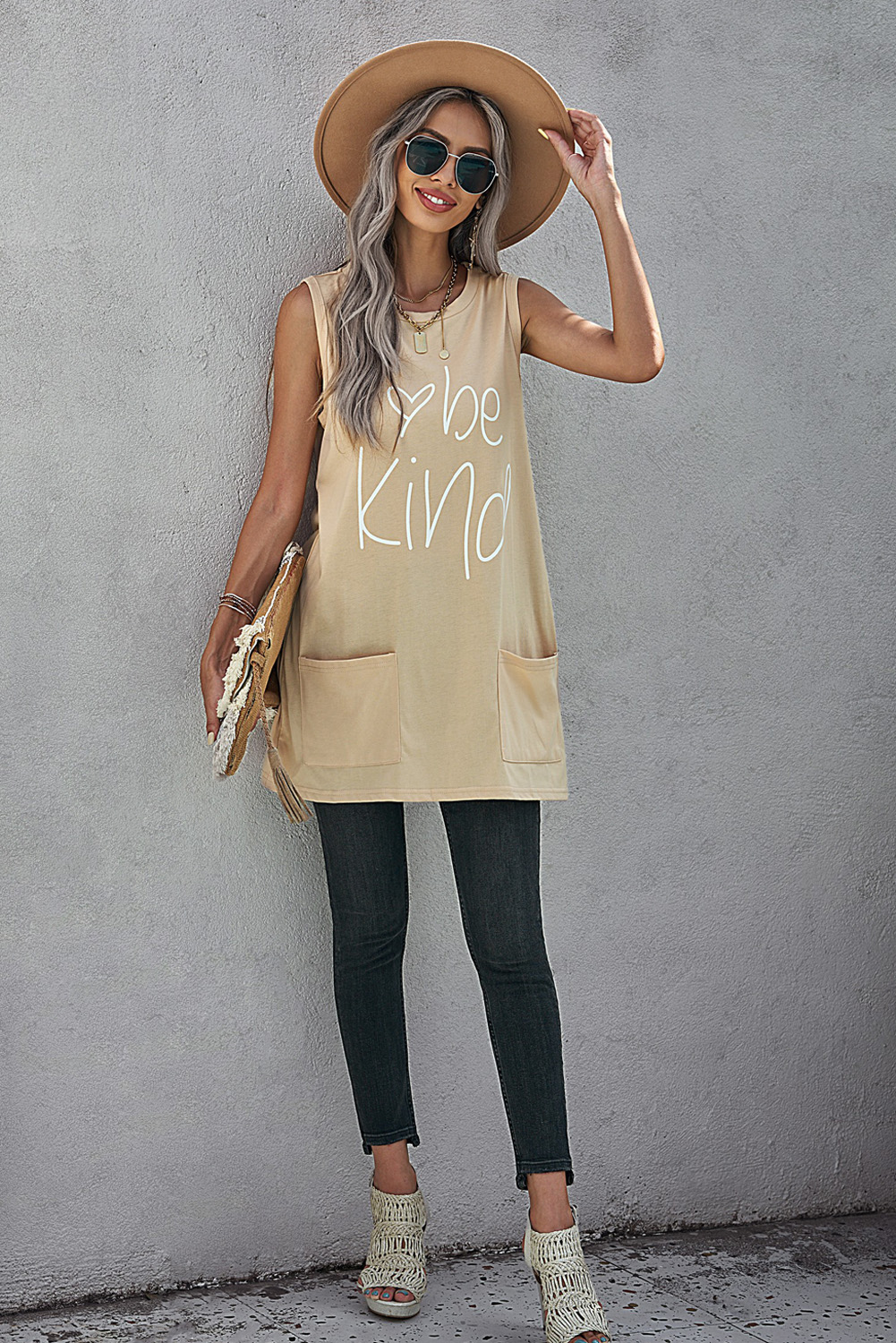 Be Kind Letters Graphic Tank With Pockets