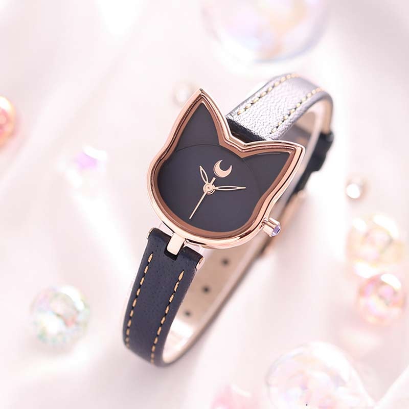 Crescent Moon and Star Collectible Quartz Wristwatches