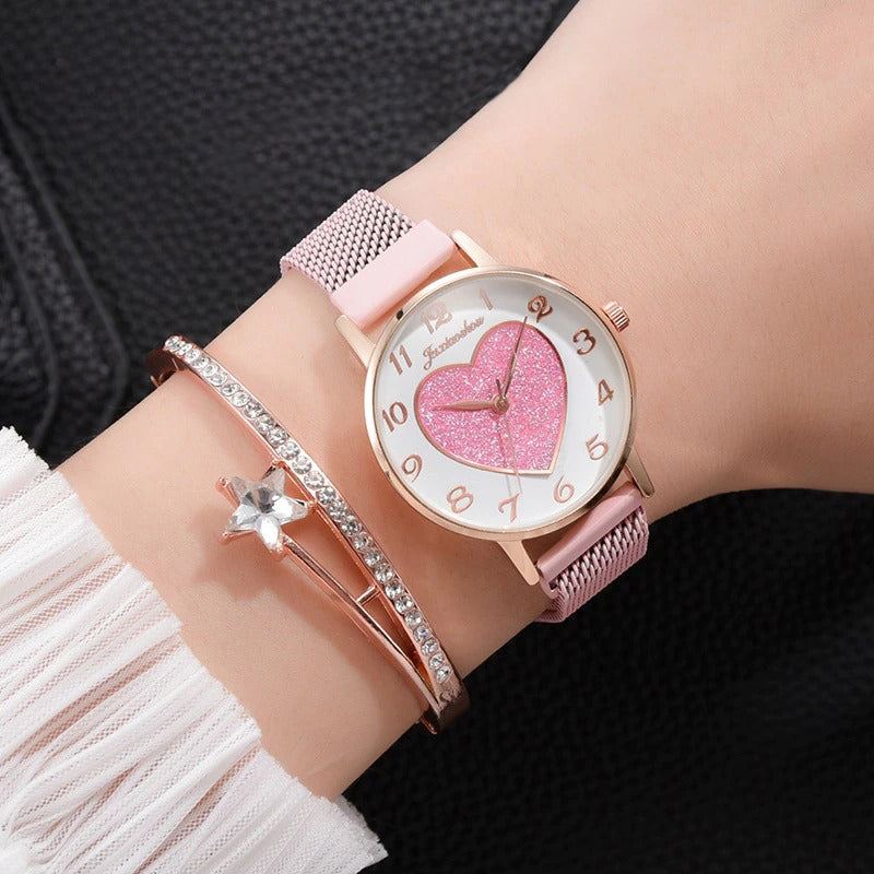 Charming Love Heart Dial Quartz Watches with Star Charm Bracelet