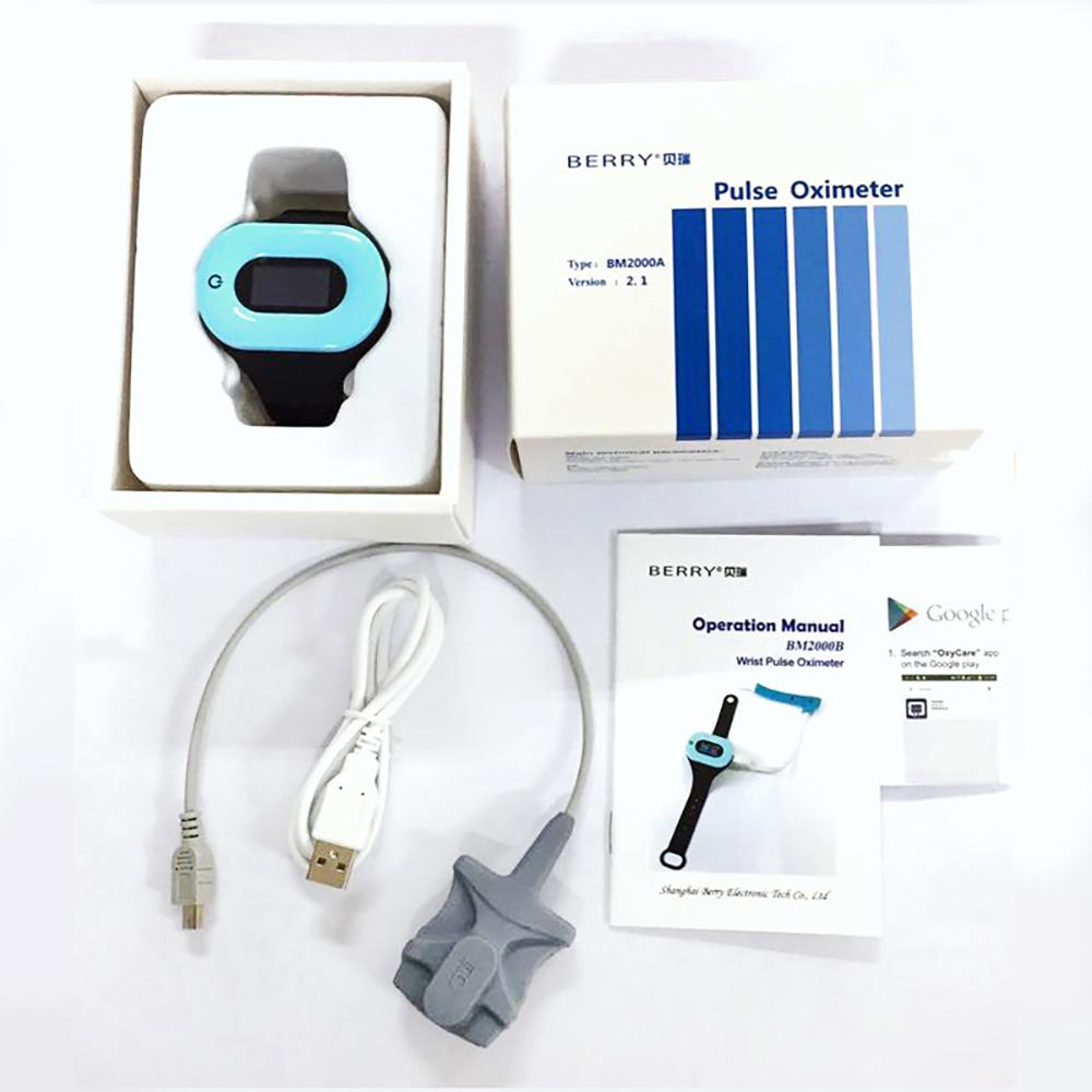 Lightweight Wristband Finger Pulse Oximeter