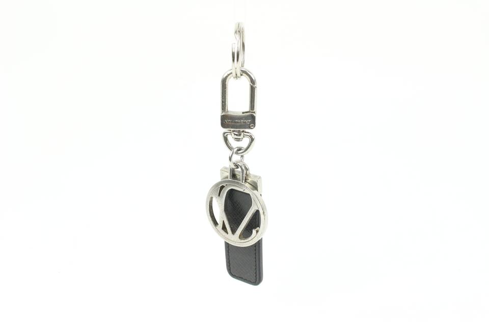 Louis Vuitton Black Taiga Leather Silver Logo Keychain Bag Charm Pendant 3lk412s