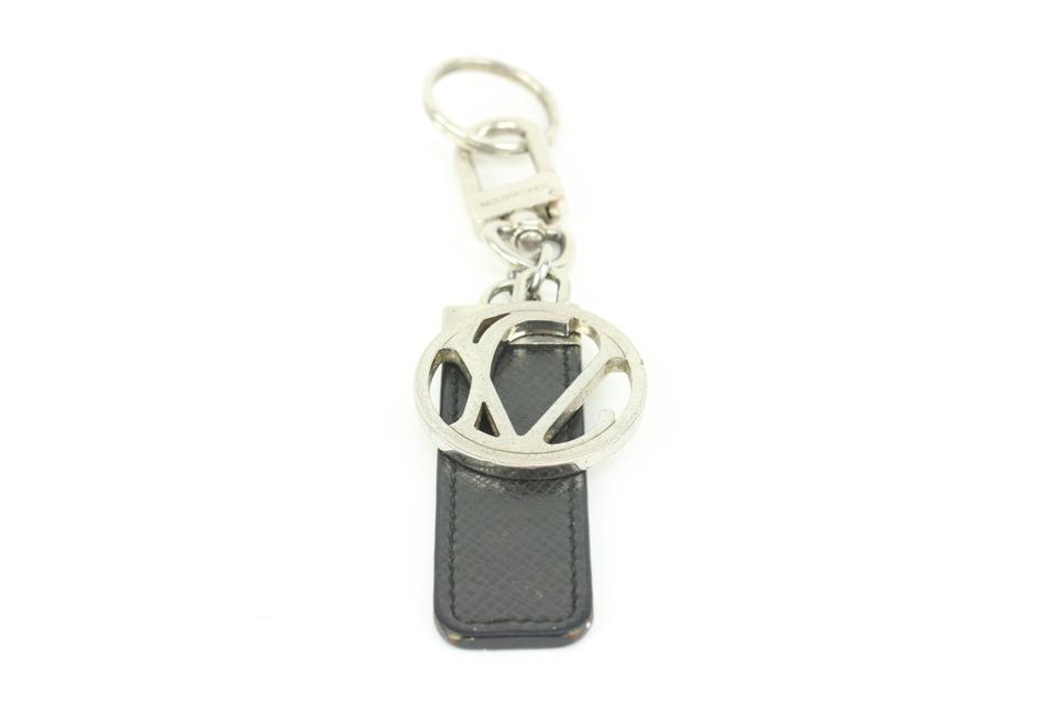 Louis Vuitton Black Taiga Leather Silver Logo Keychain Bag Charm Pendant 3lk412s