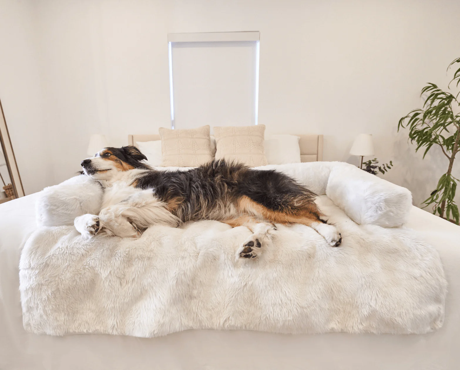 Paw Brands PupProtector? Waterproof Couch Lounger, Polar White