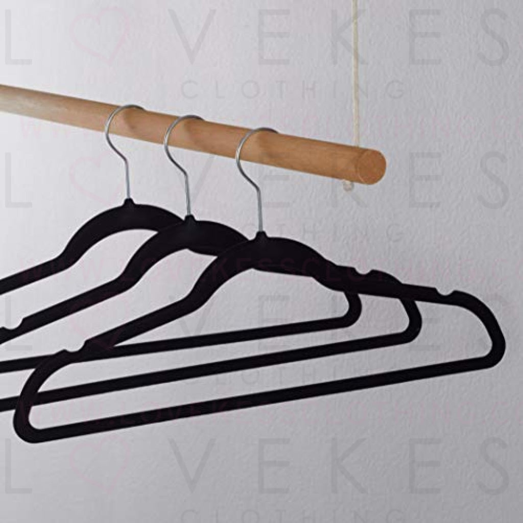 Amazon Basics Slim, Velvet, Non-Slip Suit Clothes Hangers, Black/Silver - Pack of 50