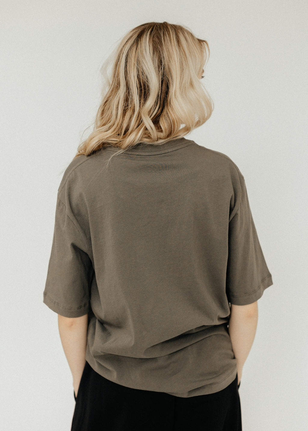 Tibi T-shirt Program Mock Neck Unisex T in Dune