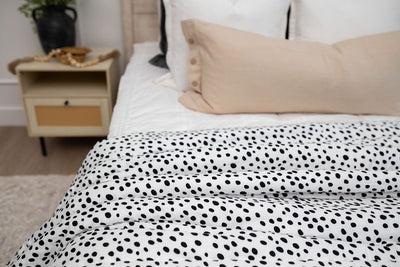Beddy's black and white polka dot blanket
