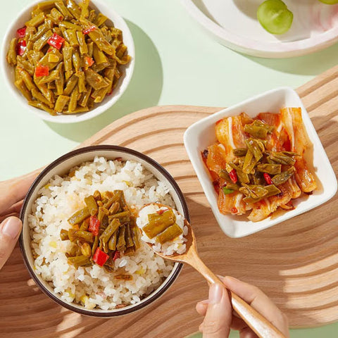 泡椒豇豆配白米饭