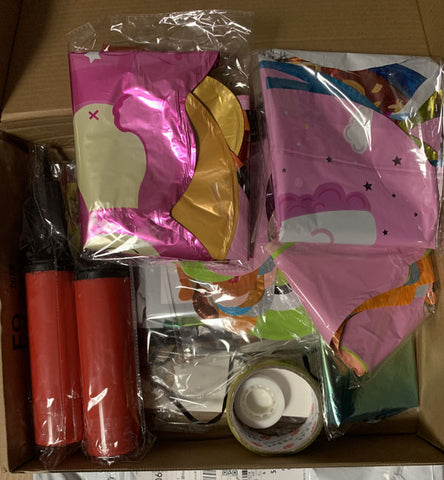 亮亮妈转运到英国的生日气球、打气筒、透明胶带等物品