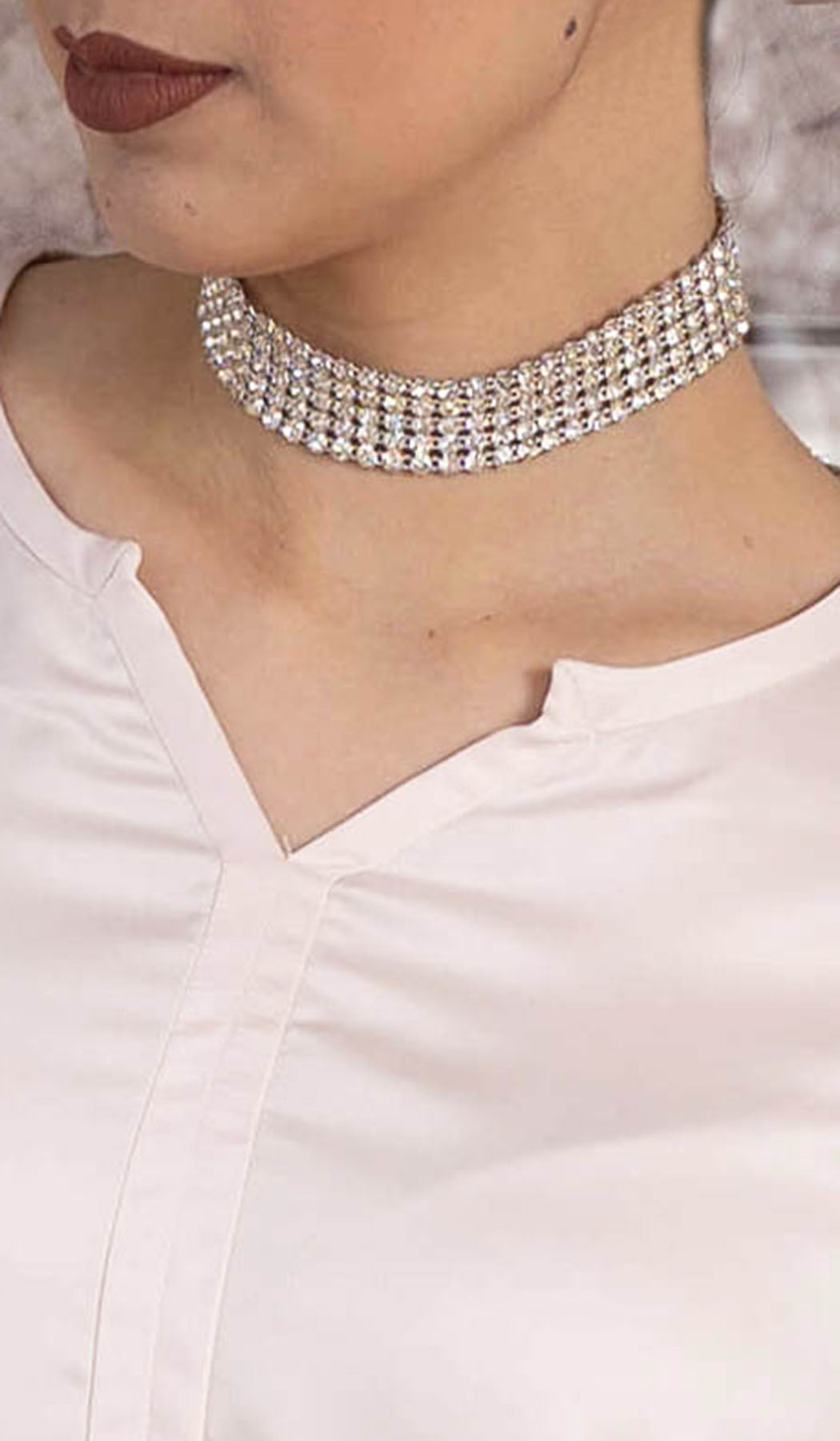  Sparkling Choker Necklace 