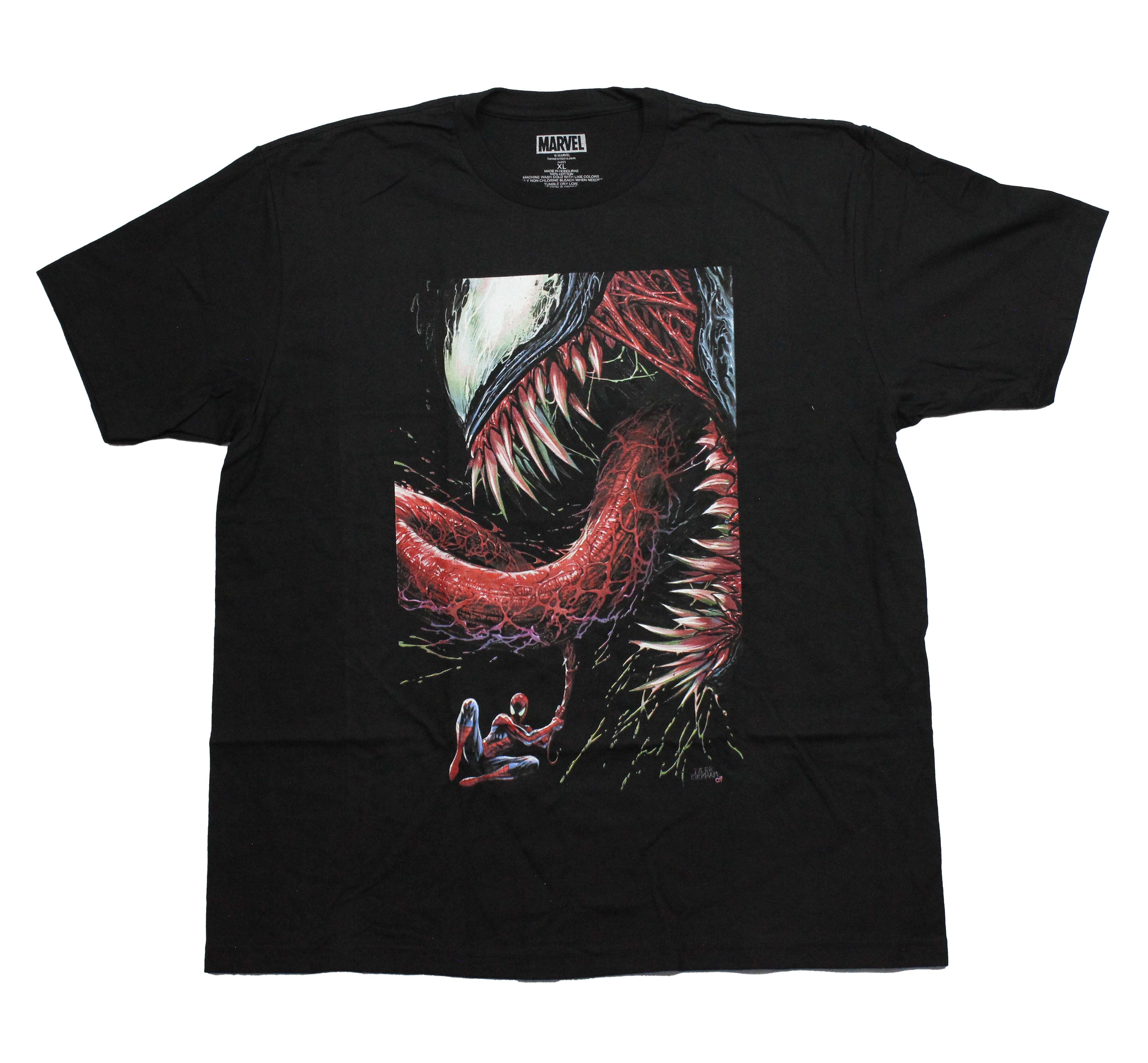 Spider-Man Mens T-Shirt - Pulling on Giant Venom Tyler Kirkham Cover