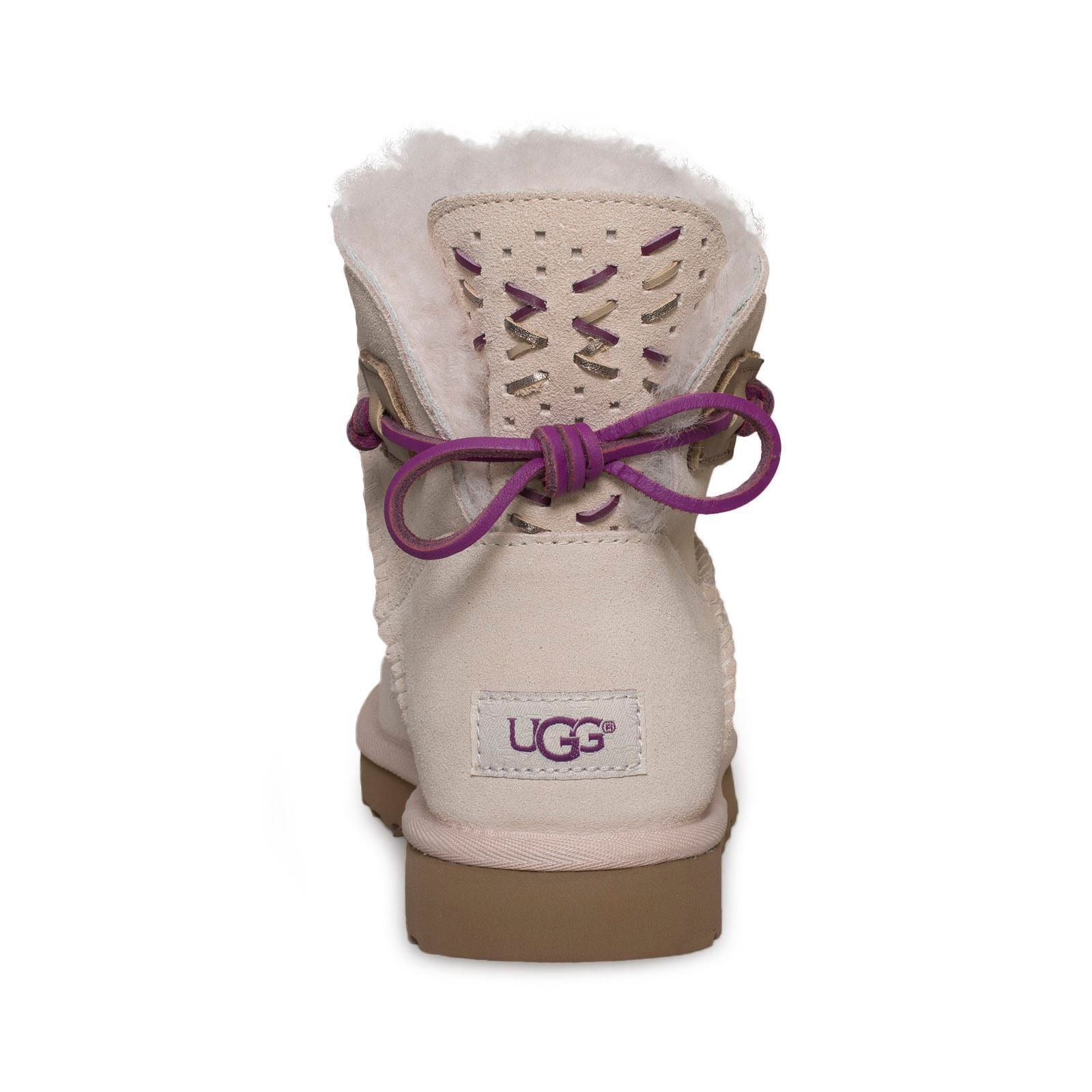 Ugg adoria deals tehuano bootie