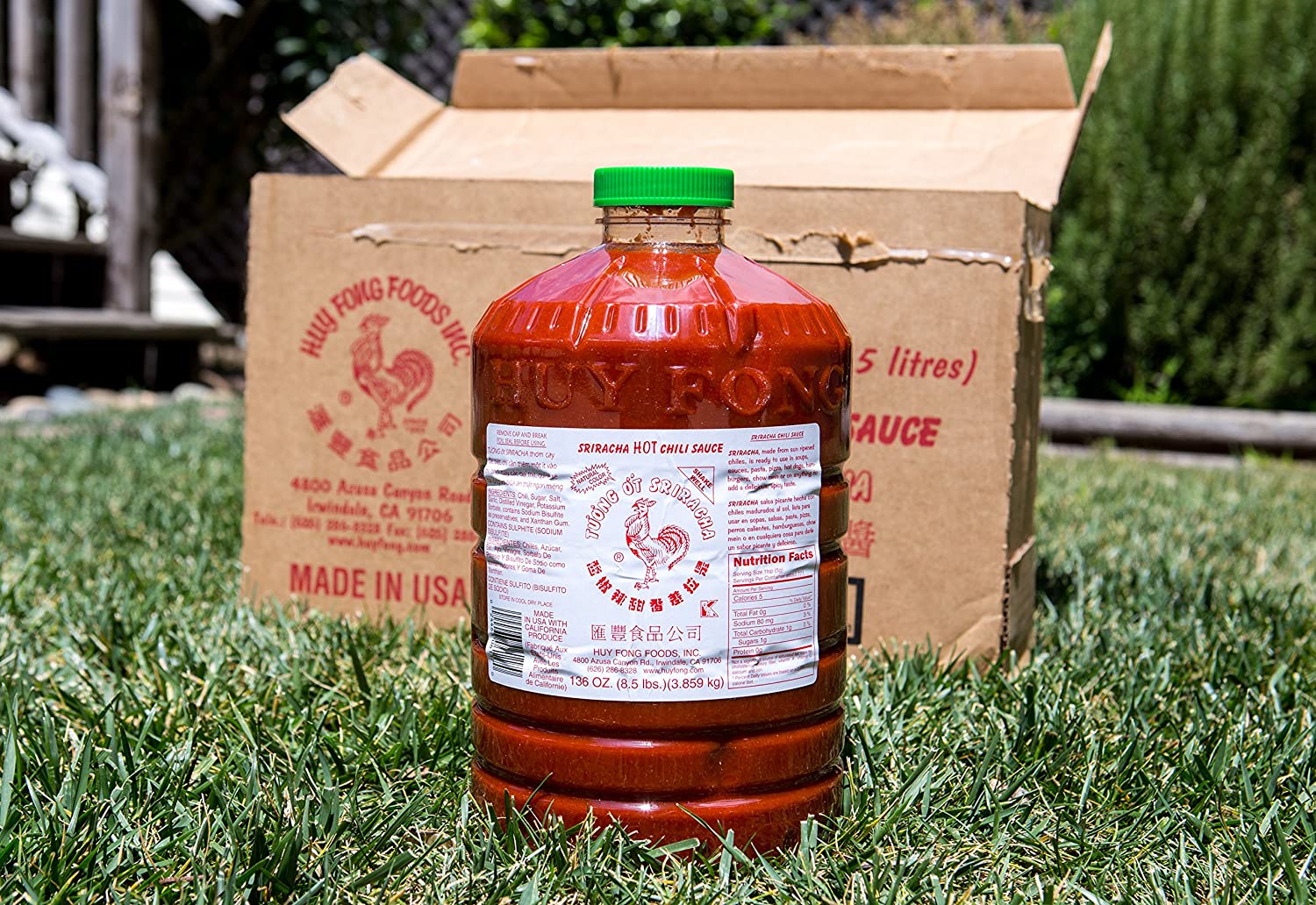 Huy Fong Sriracha chilli Sauce