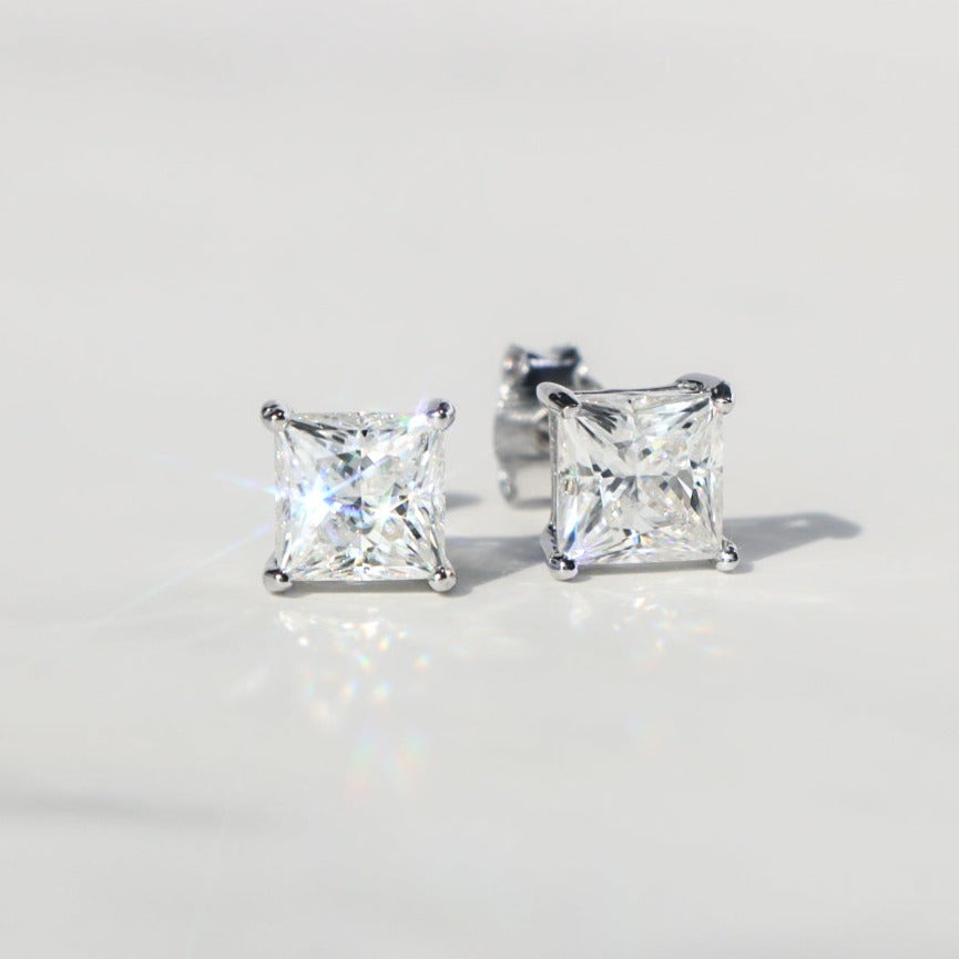 1 Carat Solitaire Diamond Stud Earrings