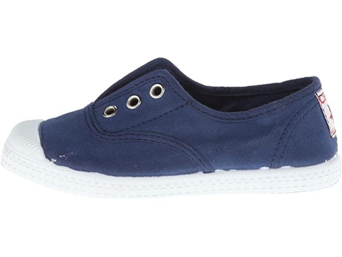 Cienta Slip On Shoes