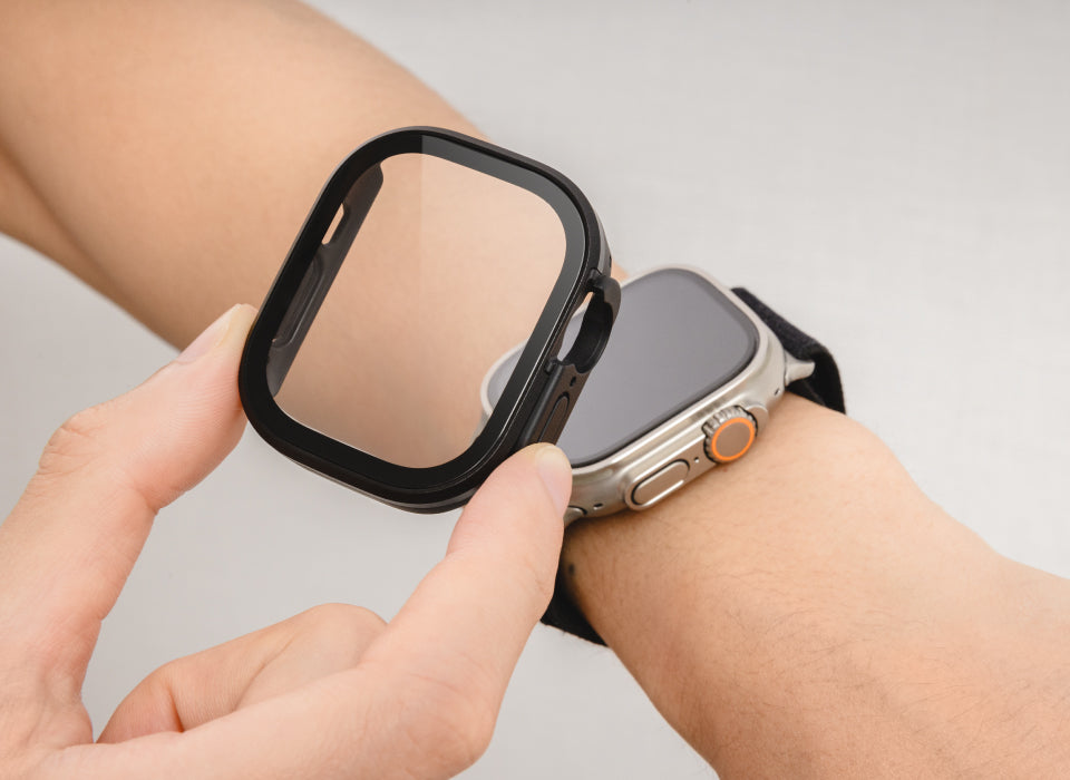 SwitchEasy Modern Hybrid Tempered Glass Aluminum Apple Watch Case