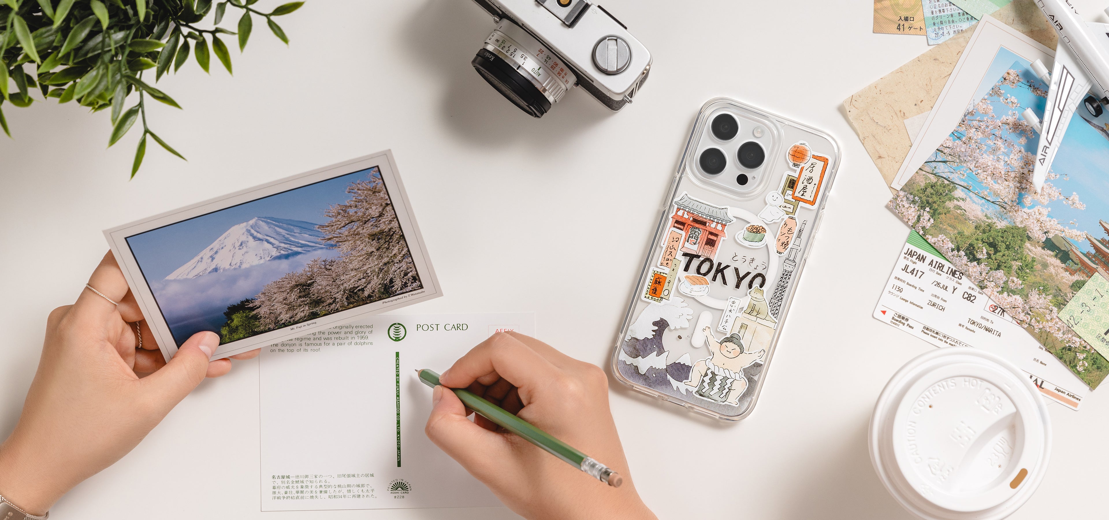 SwitchEasy City M MagSafe Hand-drawn Print AirBarrier Shockproof Clear Case Cover