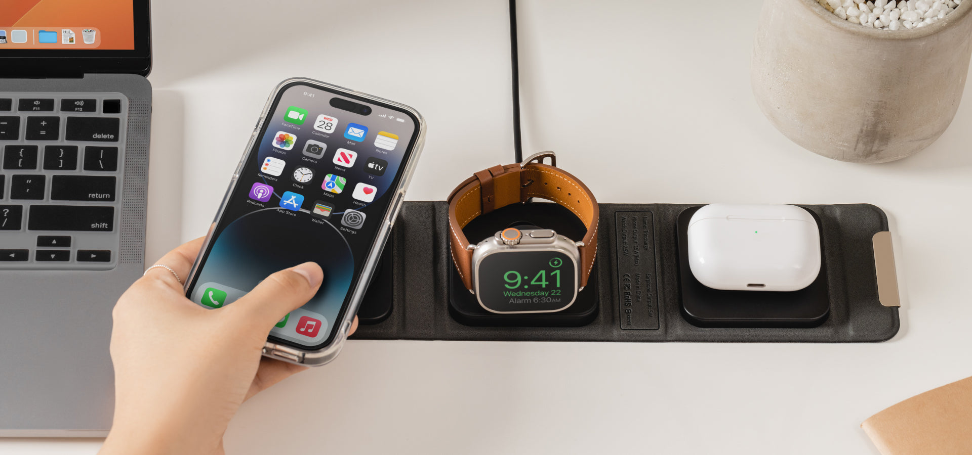 SwitchEasy TrioCharge 15W Fast Charging Portable Wireless Charger