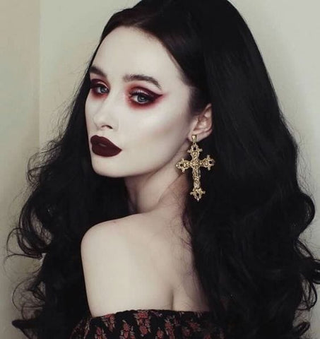 Vampire makeup