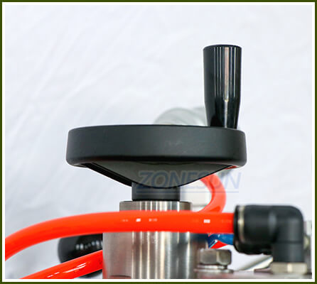Bouton rotatif de la machine à coiffage de remplissage aérosol semi-automatique