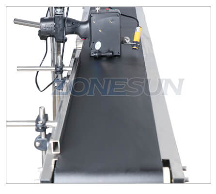 Transportor de mașină de codificare cu jet de cerneală